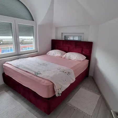 Apartman Uz Plavu Medical Group * Tuzla